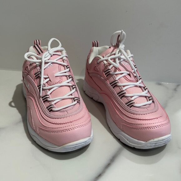 Ladies Fila Shoes - Size 8 - Picture 1 of 3